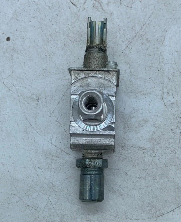 Used Atwood Wedgewood Burner Valve 6500 BTU 51096 / 9511F