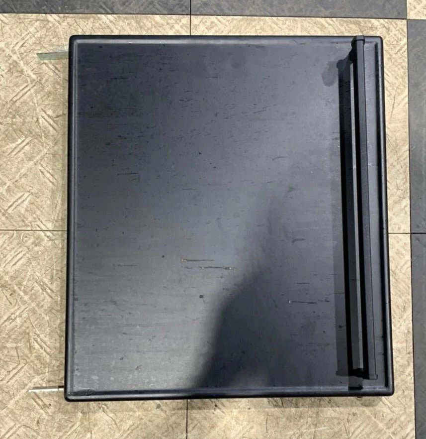 USED WEDGEWOOD OVEN DOOR19" X16 1/2"D R2138BB